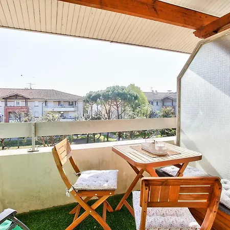 Two Design *balcony&parking* Apartment